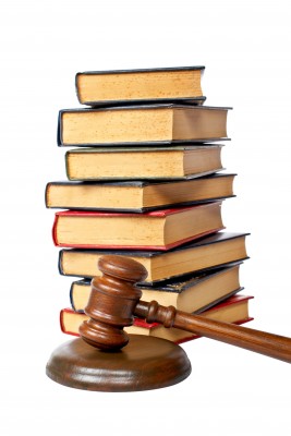 wooden-gavel-and-law-books